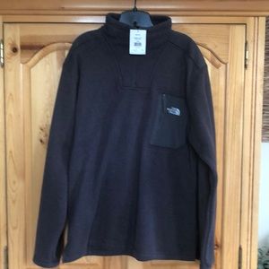 Men’s North Face pullover
